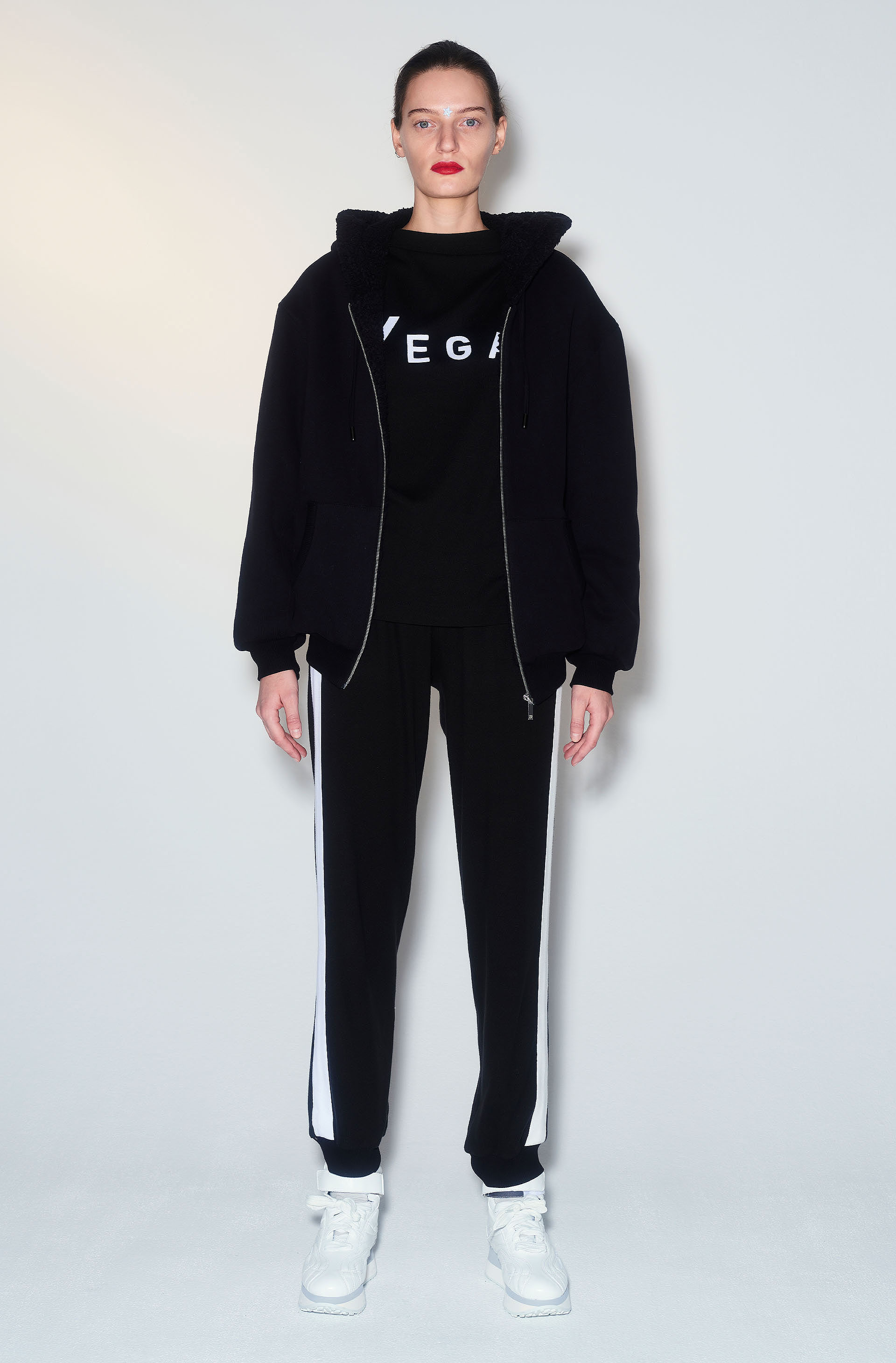 Gil Hoodie