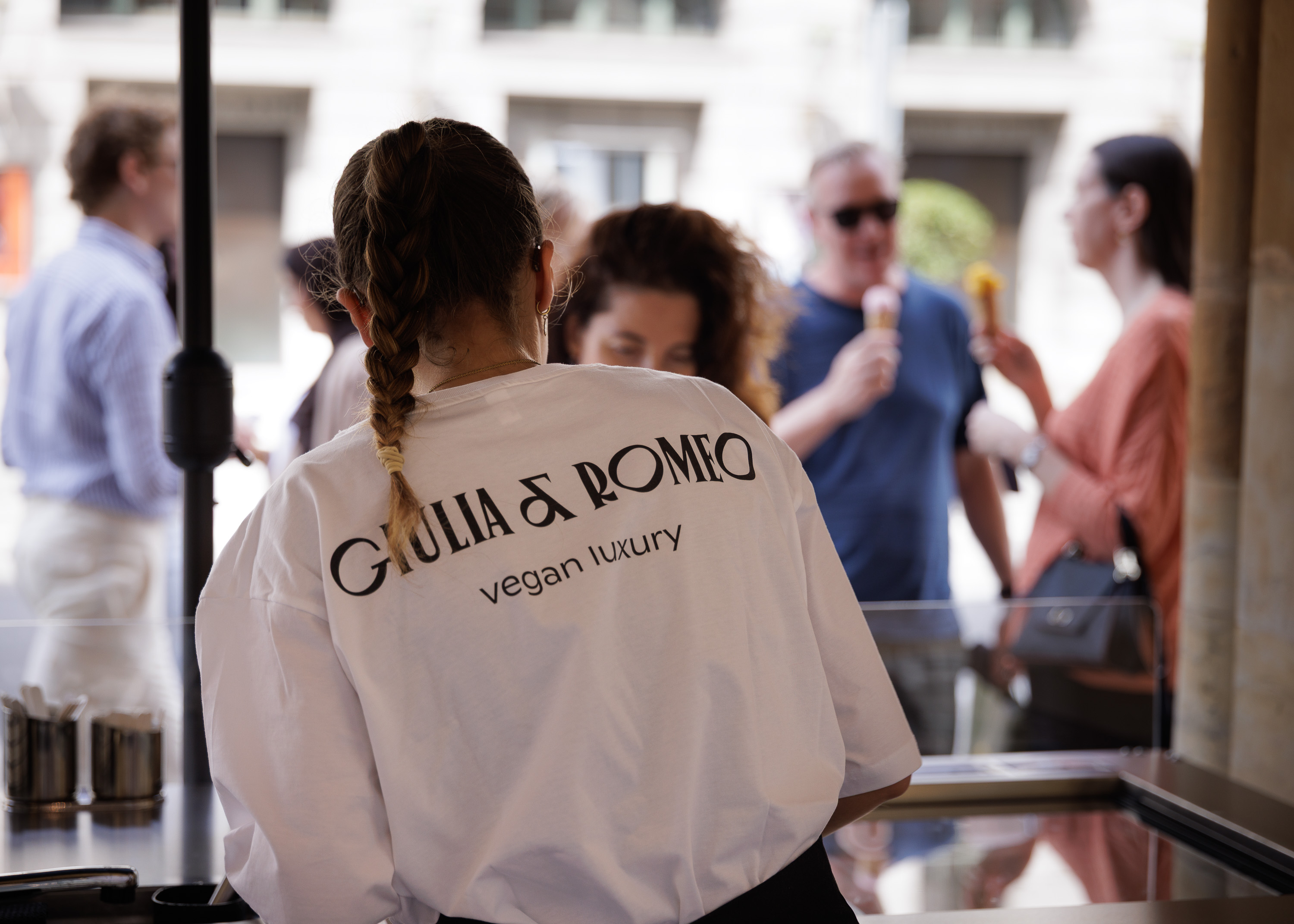 EIS POP-UP IN DER MAXIMILIANSTRASSE