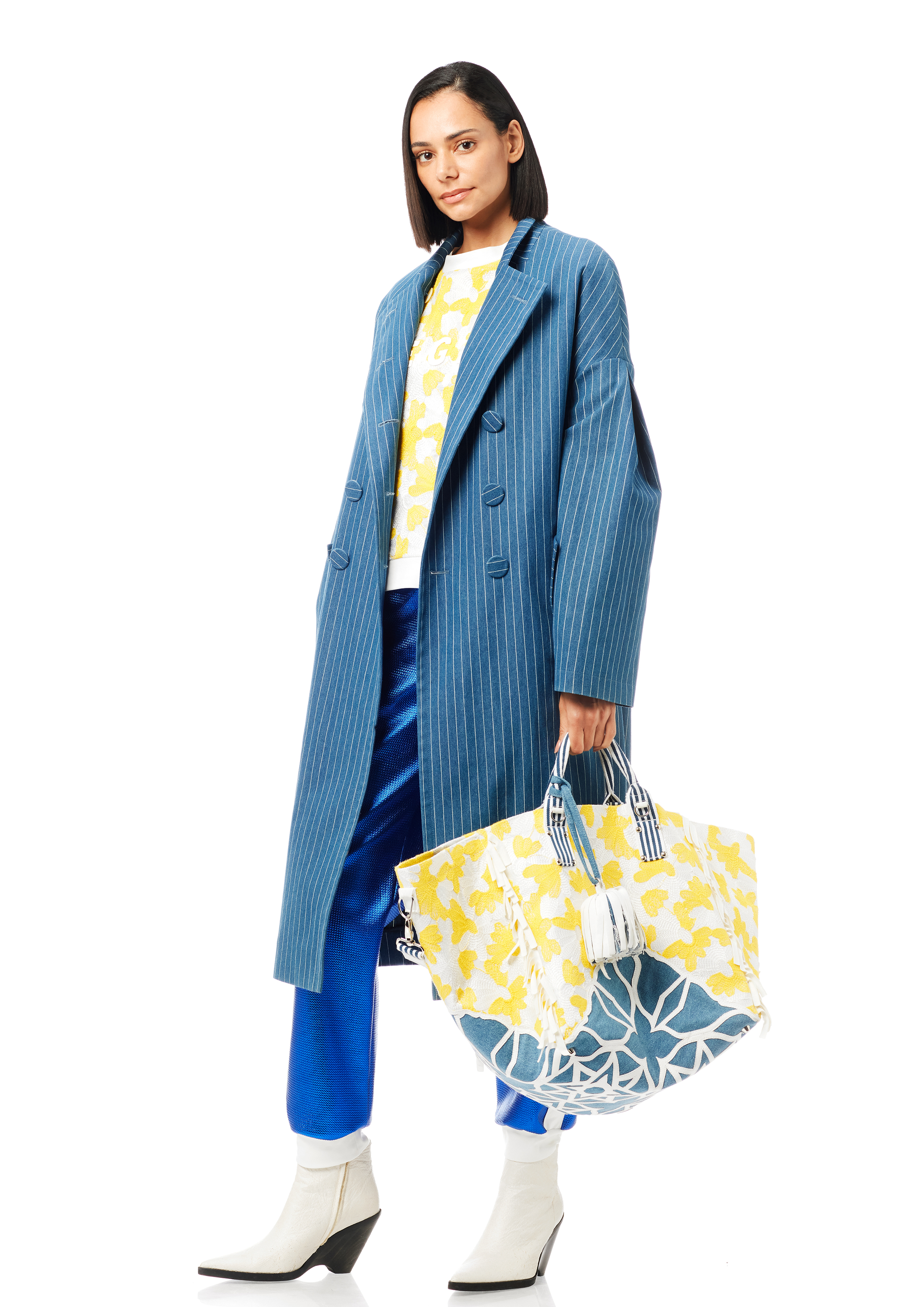 GiuliaRomeo_Greta_BlumenGelb_Stella_Sarah_Blau_1177 Sara Coat