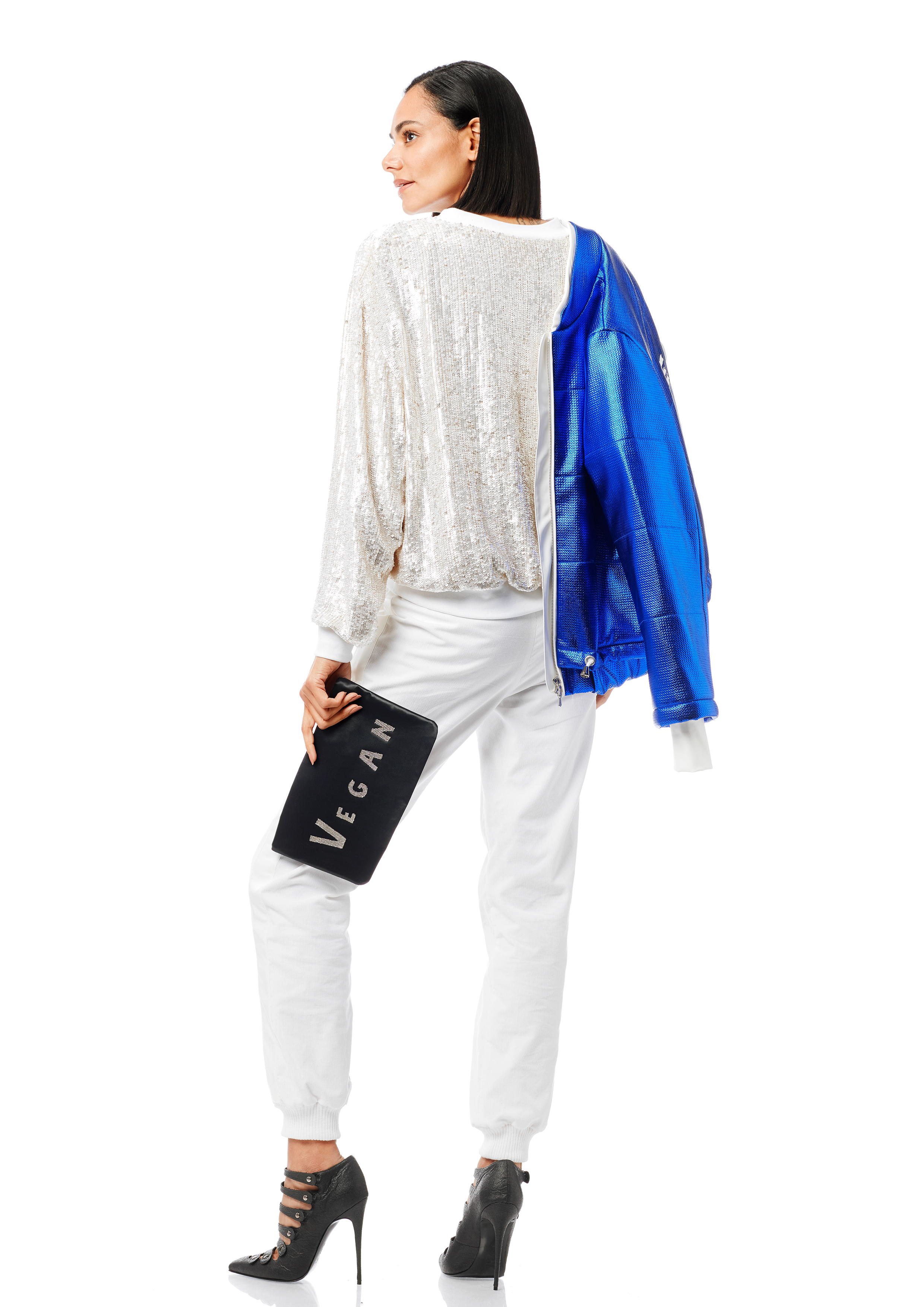 GiuliaRomeo_Greta_PailletteWeiss_Stella_Weiss_July_Blau_0108 Julee Bomberjacke